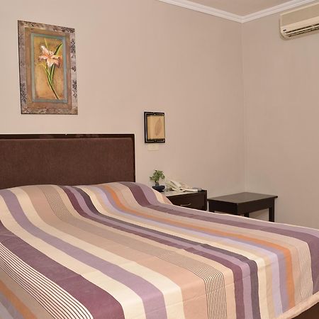 El Portal Inn Ταγκμπιλαράν Εξωτερικό φωτογραφία