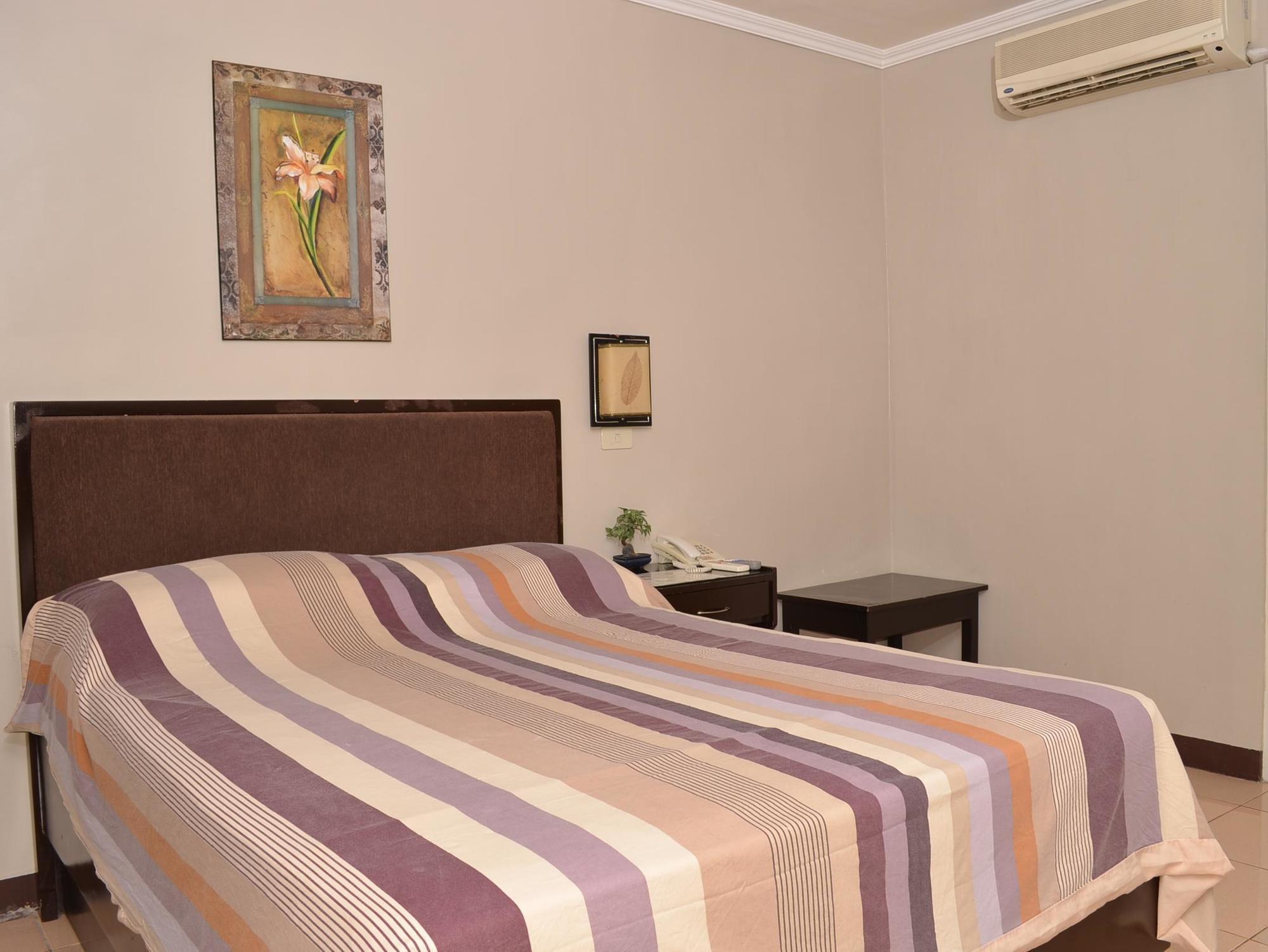 El Portal Inn Ταγκμπιλαράν Εξωτερικό φωτογραφία