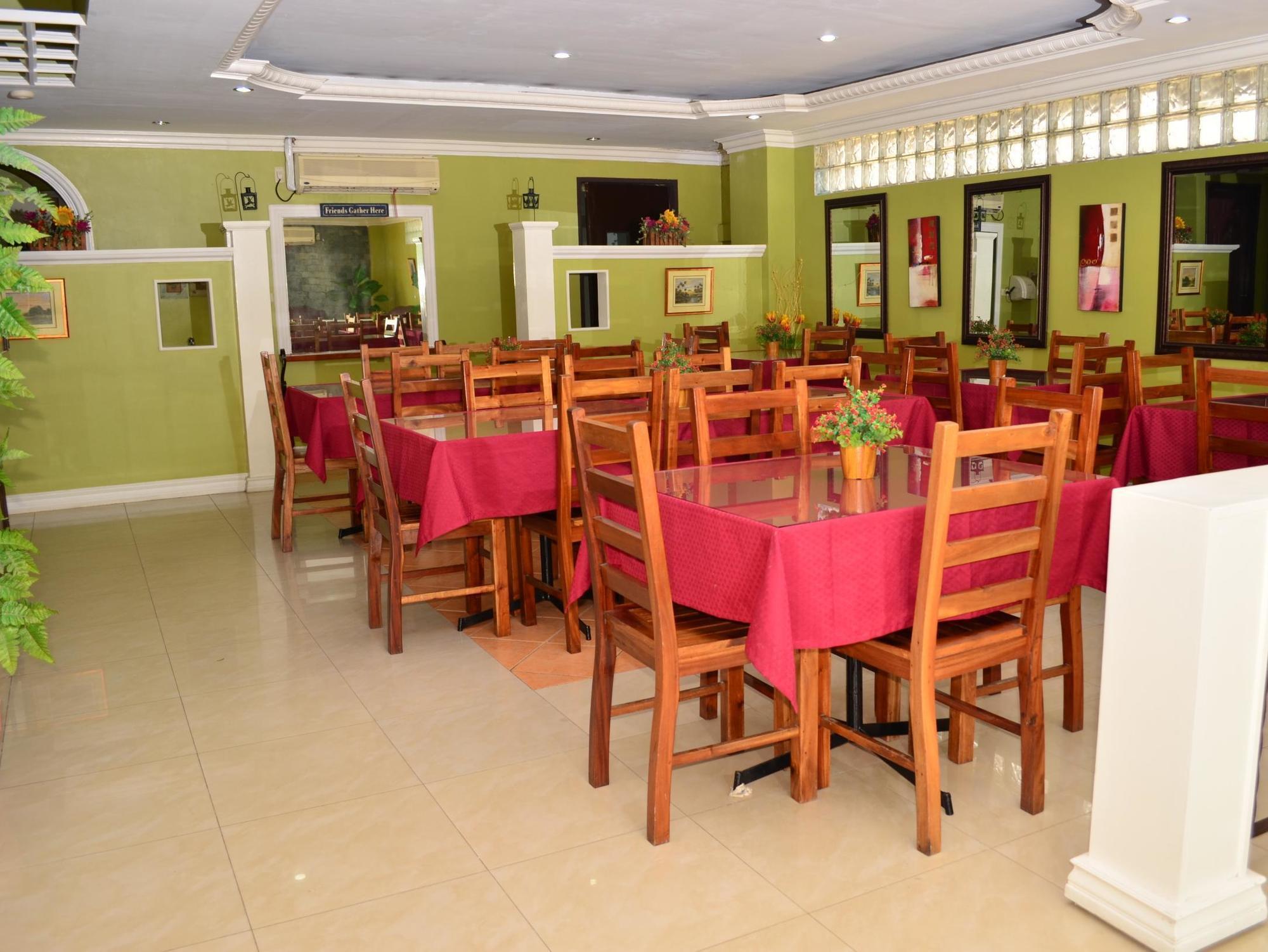 El Portal Inn Ταγκμπιλαράν Εξωτερικό φωτογραφία