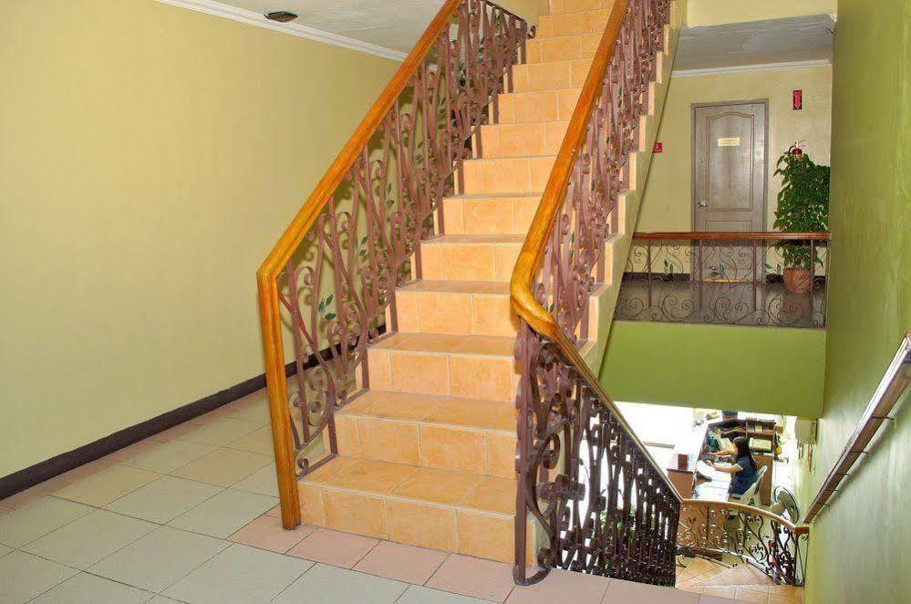 El Portal Inn Ταγκμπιλαράν Εξωτερικό φωτογραφία