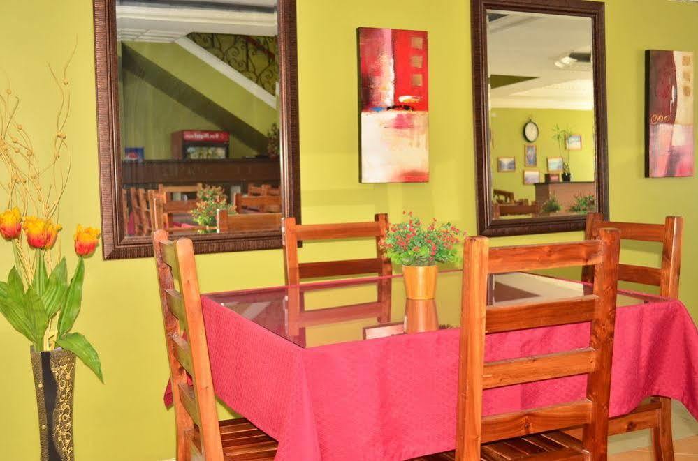 El Portal Inn Ταγκμπιλαράν Εξωτερικό φωτογραφία